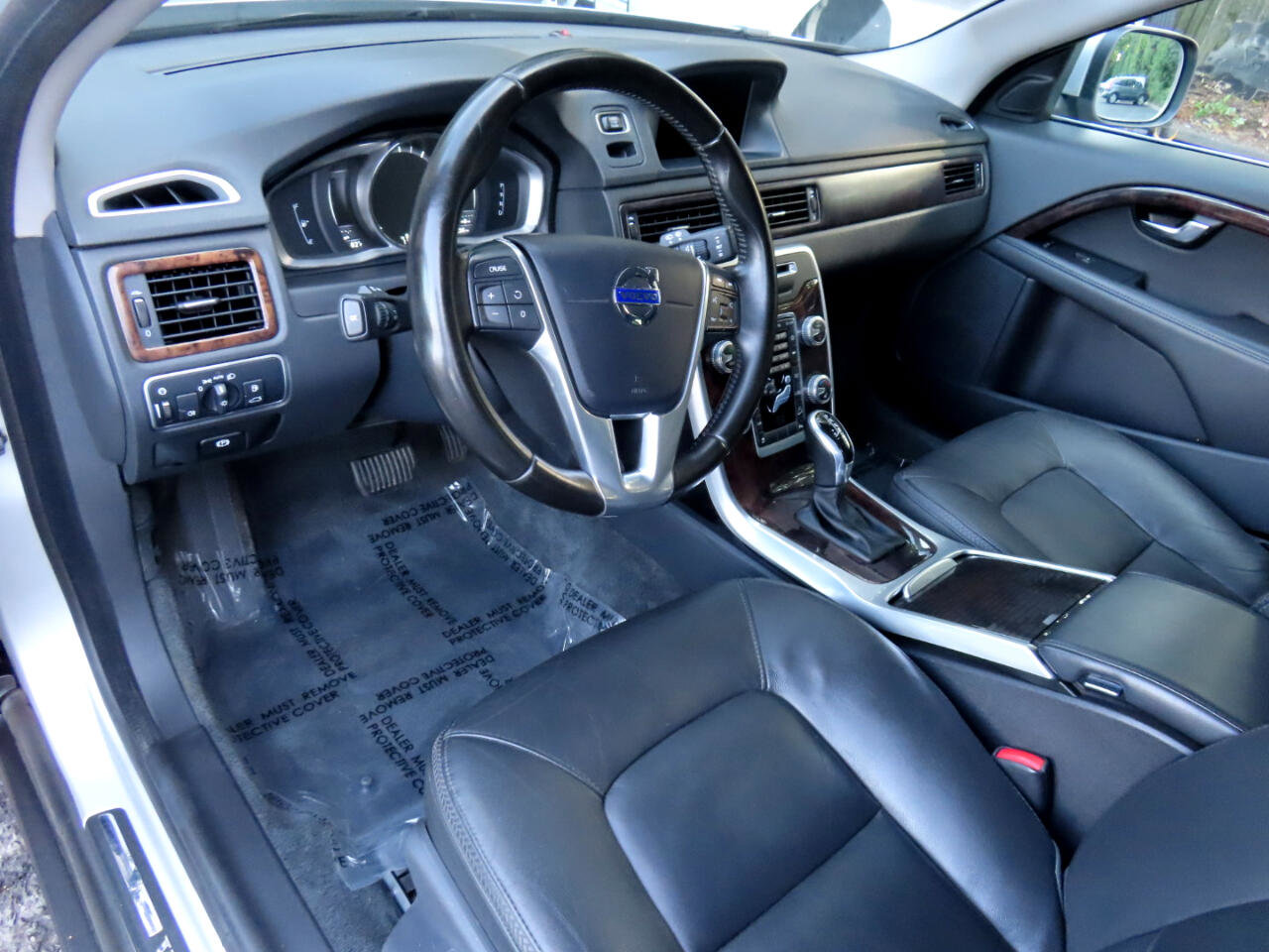 Used 2016 Volvo XC70 T5 Premier w/ Proximity Package image 7