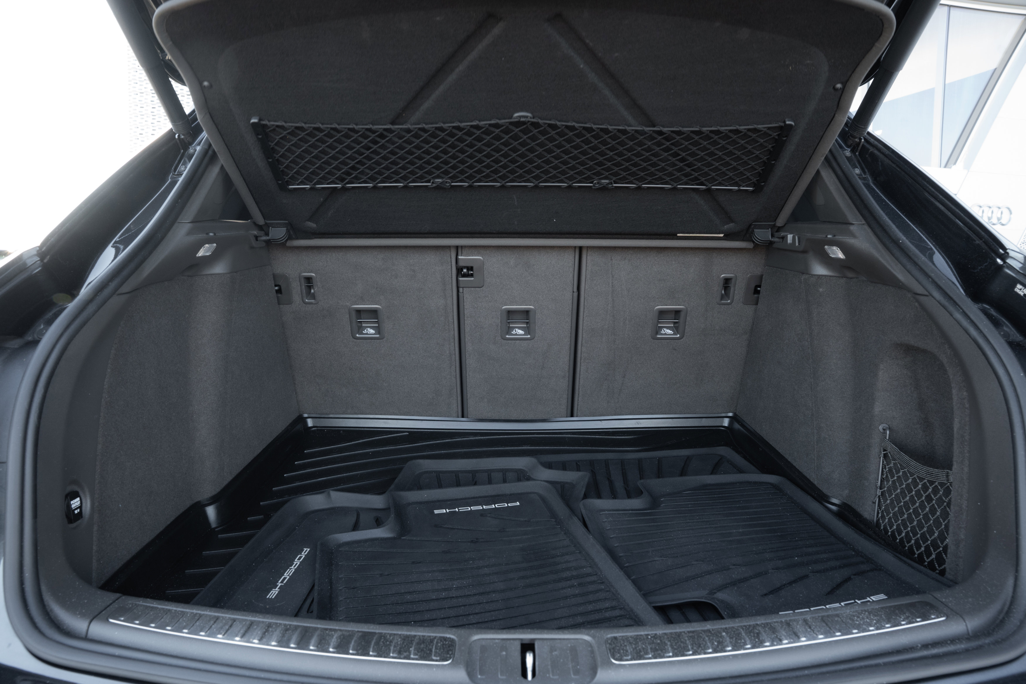 Used 2019 Porsche Macan S image 31