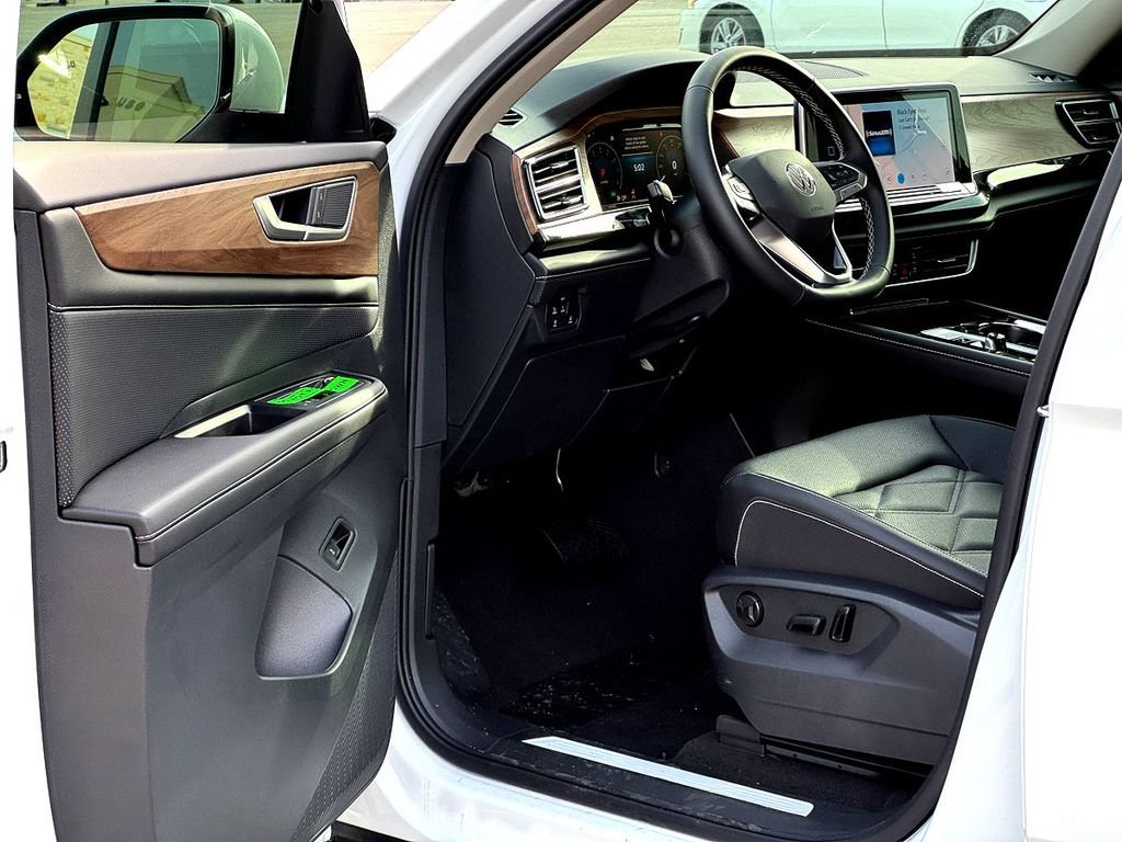 New 2026 Volkswagen Atlas SE FWD image 10