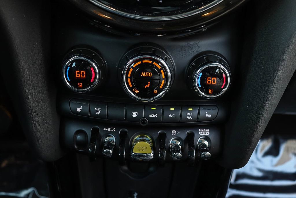 Used 2024 MINI Cooper SE FWD image 21
