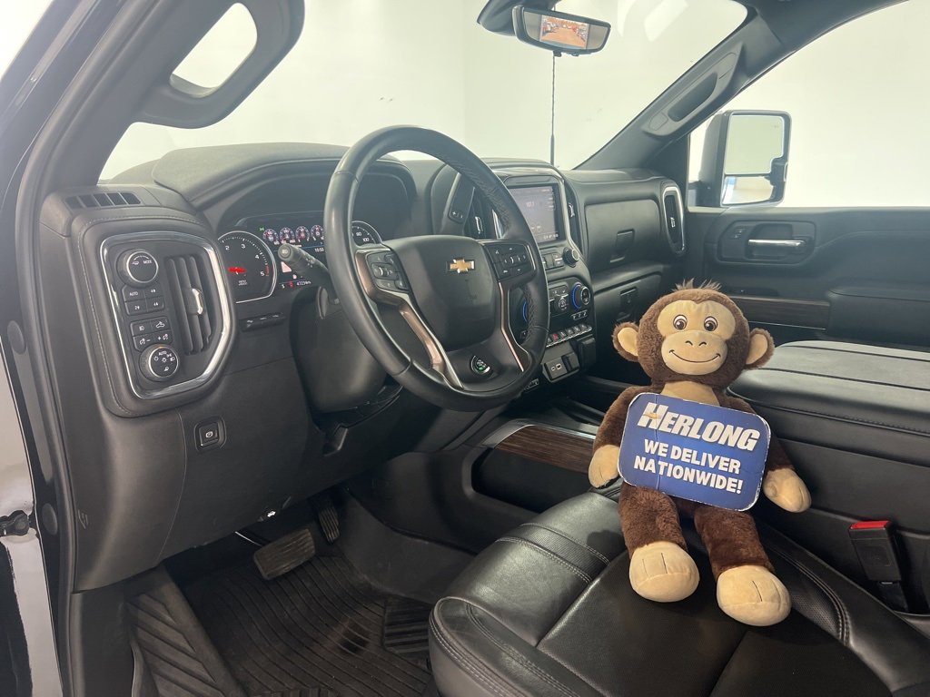 Used 2023 Chevrolet Silverado 2500 High Country w/ Technology Package image 9