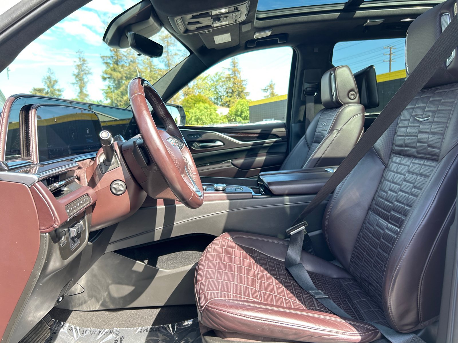 Used 2021 Cadillac Escalade Sport Platinum w/ LPO, ONYX Package AWD/4WD image 20