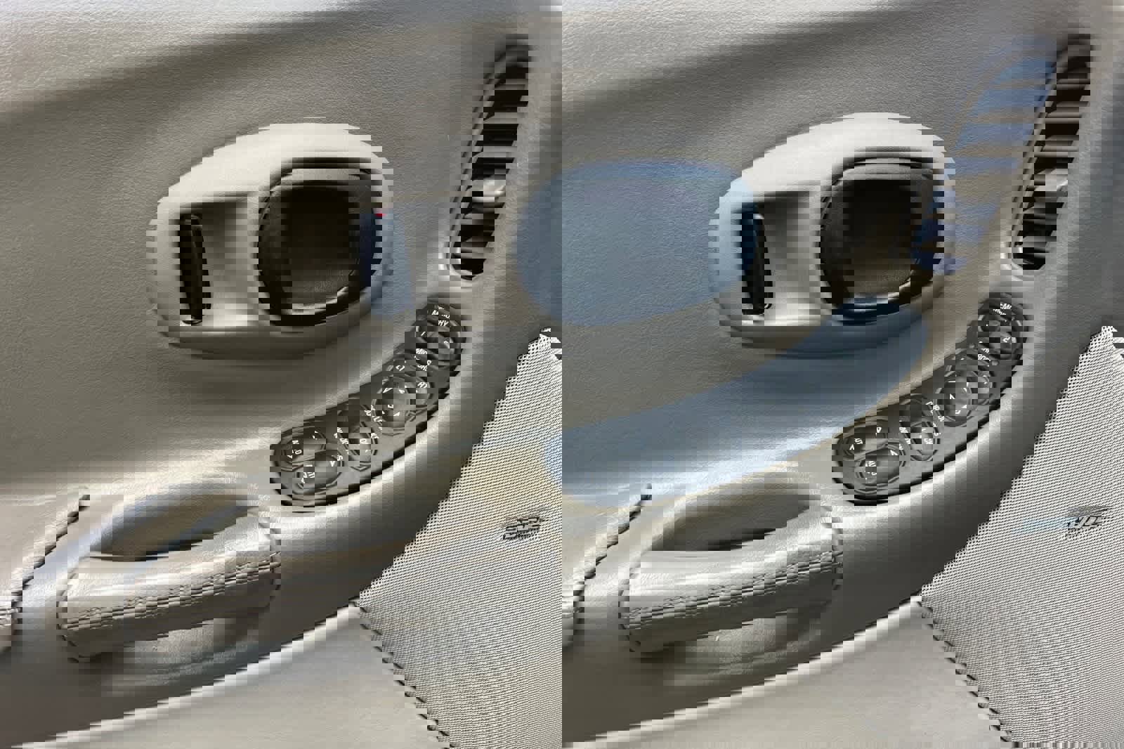 Used 2003 Chevrolet Corvette Coupe w/ Preferred Equipment Group image 13