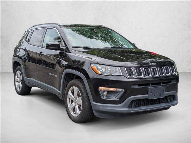 Used 2019 Jeep Compass Latitude w/ Popular Equipment Group AWD/4WD image 3
