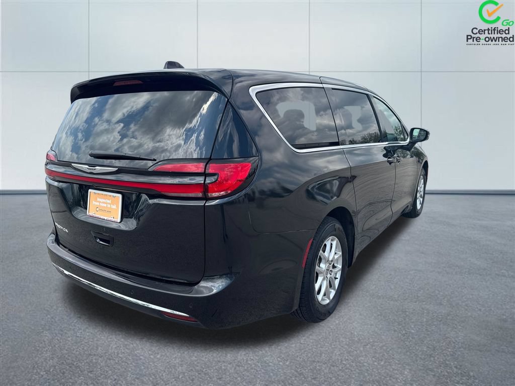 Certified 2023 Chrysler Pacifica Touring-L FWD image 6