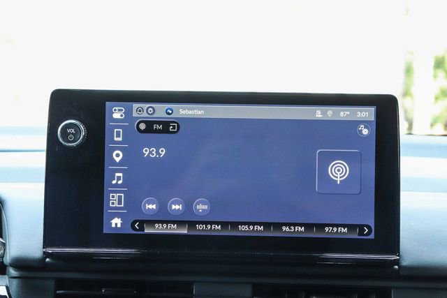 Used 2025 Honda Prologue Touring image 16