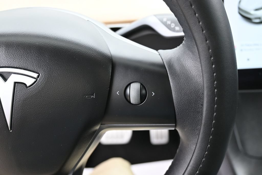 Used 2021 Tesla Model Y Performance AWD/4WD image 16