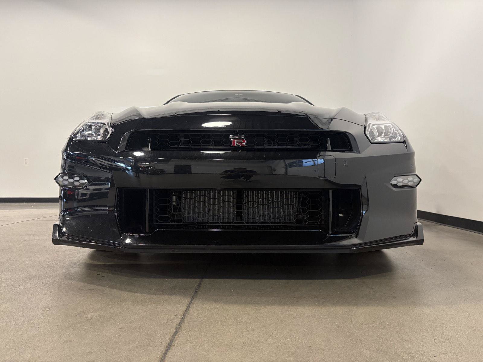 Used 2024 Nissan GT-R Premium w/ Premium Interior Package AWD/4WD image 10