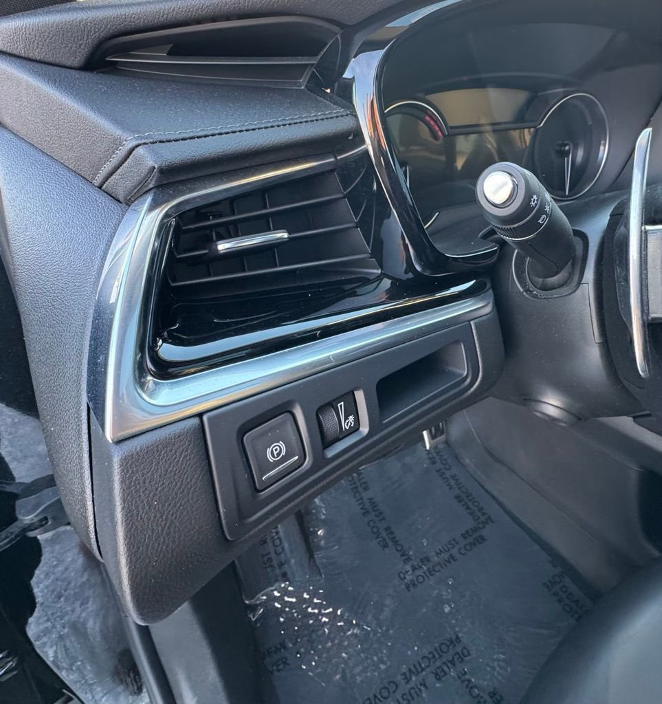 Used 2024 Cadillac XT6 Sport image 14