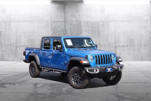 Used 2023 Jeep Gladiator Sport w/ Off Road Group AWD/4WD image 2