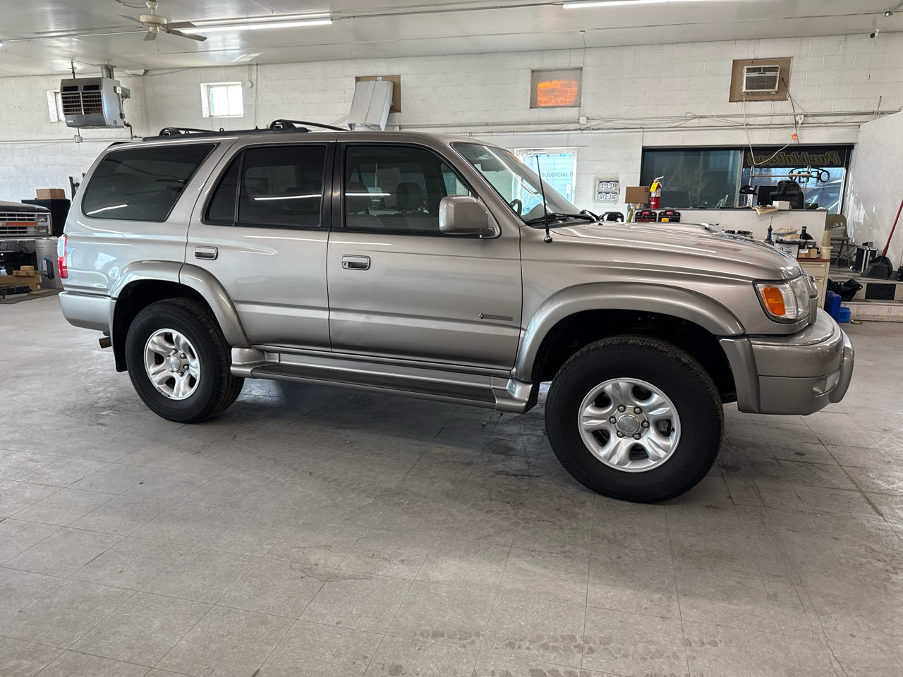 Used 2002 Toyota 4Runner SR5 image 5