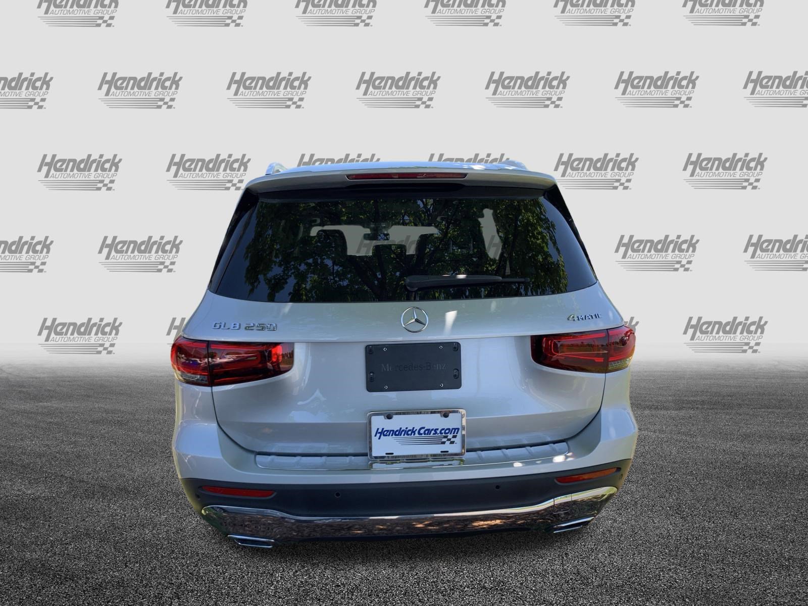 Used 2023 Mercedes-Benz GLB 250 4MATIC image 9