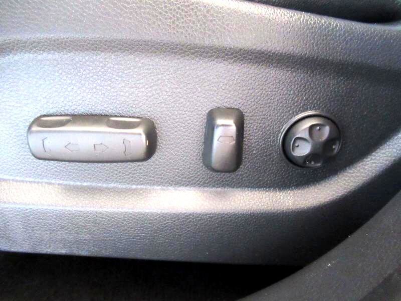 Used 2017 Hyundai Santa Fe Limited image 29