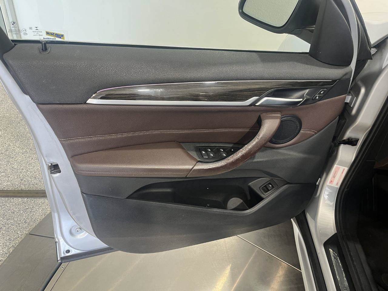 Used 2021 BMW X1 sDrive28i w/ Premium Package FWD image 9