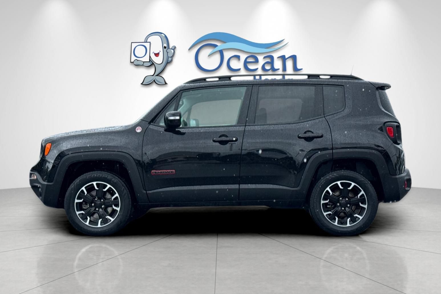 Used 2023 Jeep Renegade Trailhawk AWD/4WD image 7