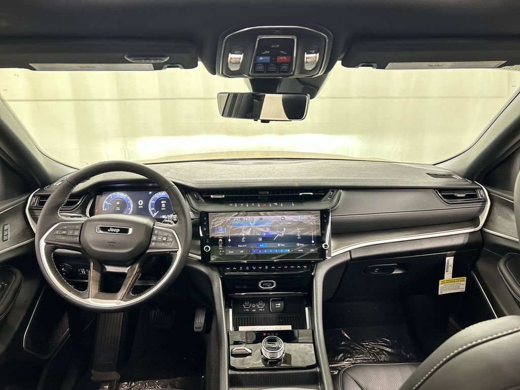 New 2026 Jeep Grand Cherokee L Limited AWD/4WD image 19