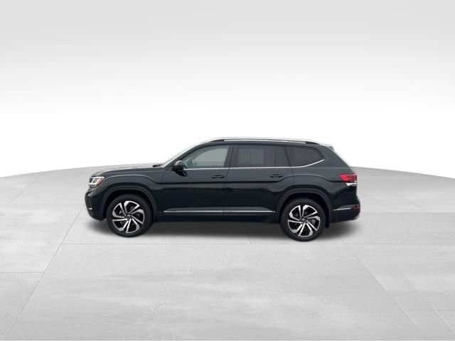 Used 2022 Volkswagen Atlas SEL image 2