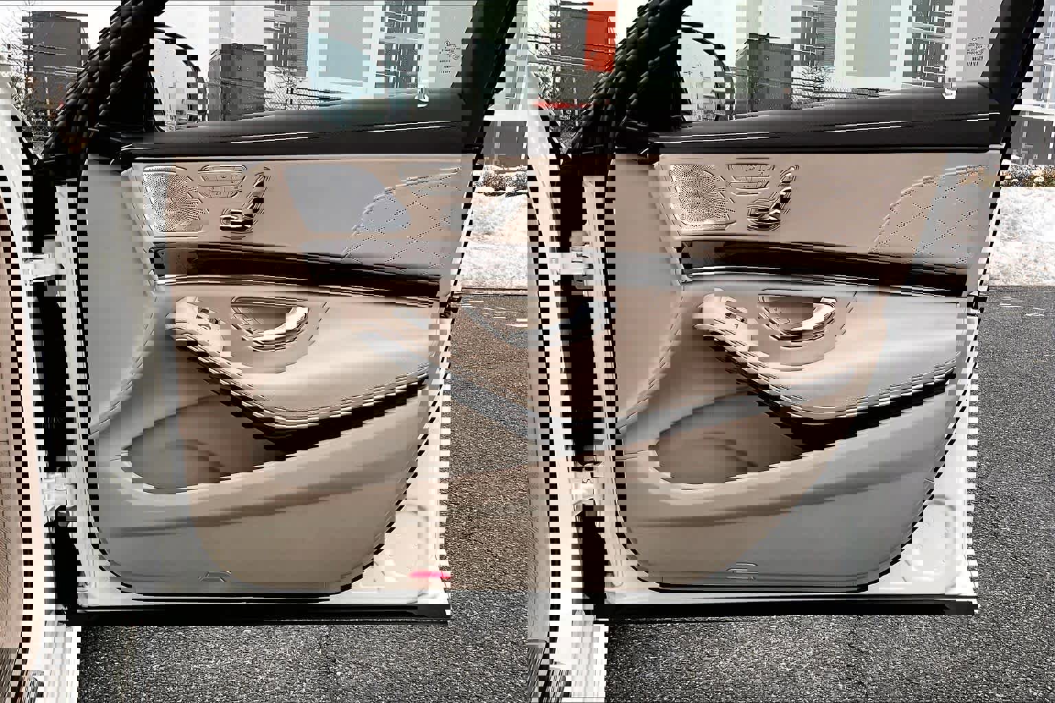 Used 2018 Mercedes-Benz S 560 4MATIC Sedan image 23