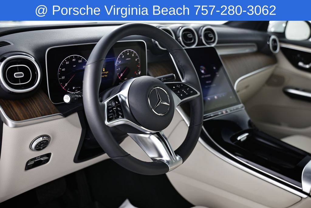 Used 2025 Mercedes-Benz GLC 300 4MATIC image 4