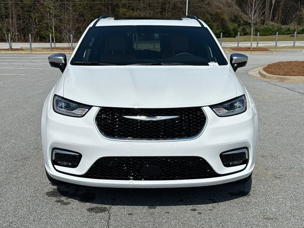 New 2026 Chrysler Pacifica Pinnacle image 2