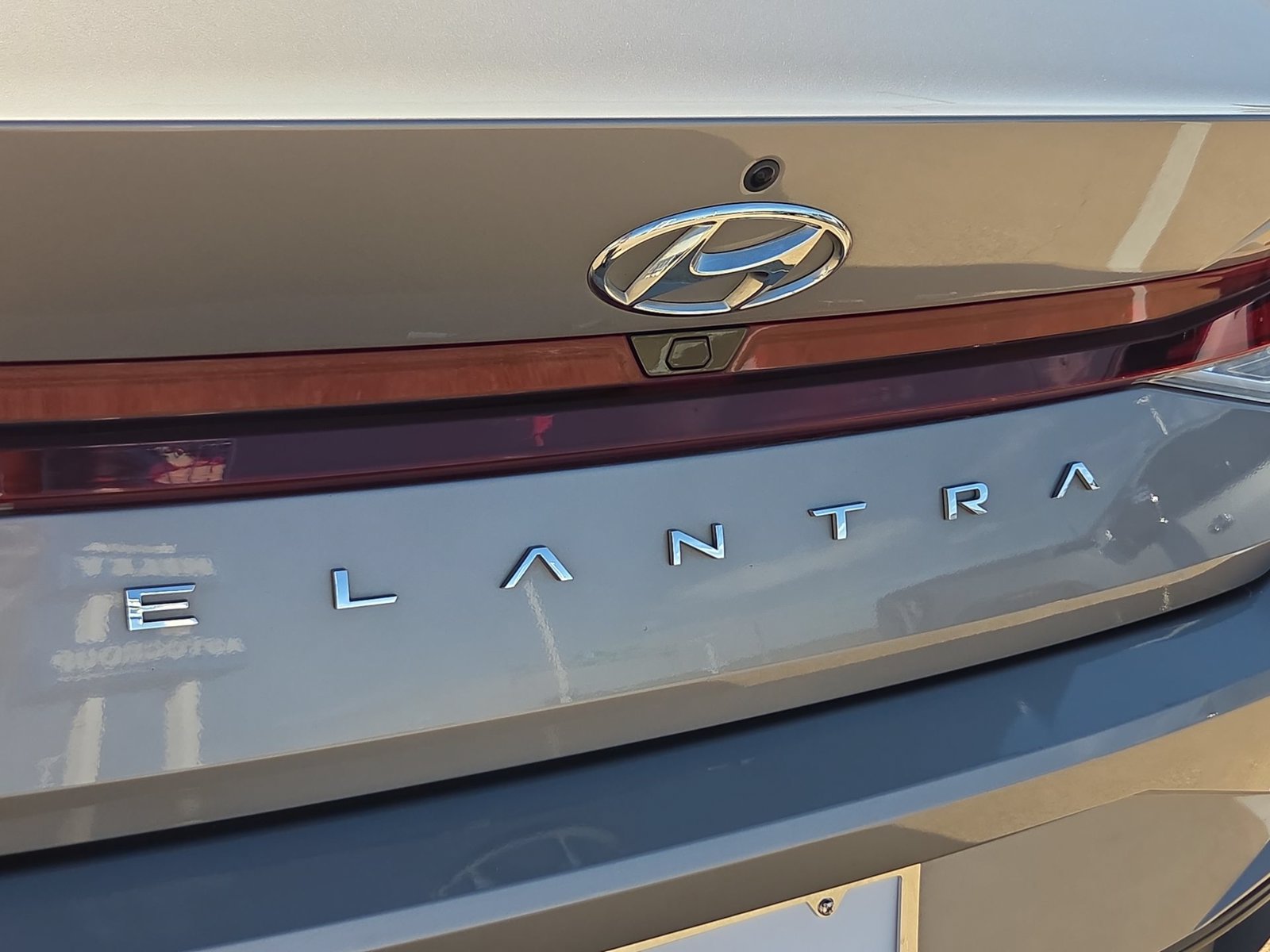 Used 2021 Hyundai Elantra SEL FWD image 29