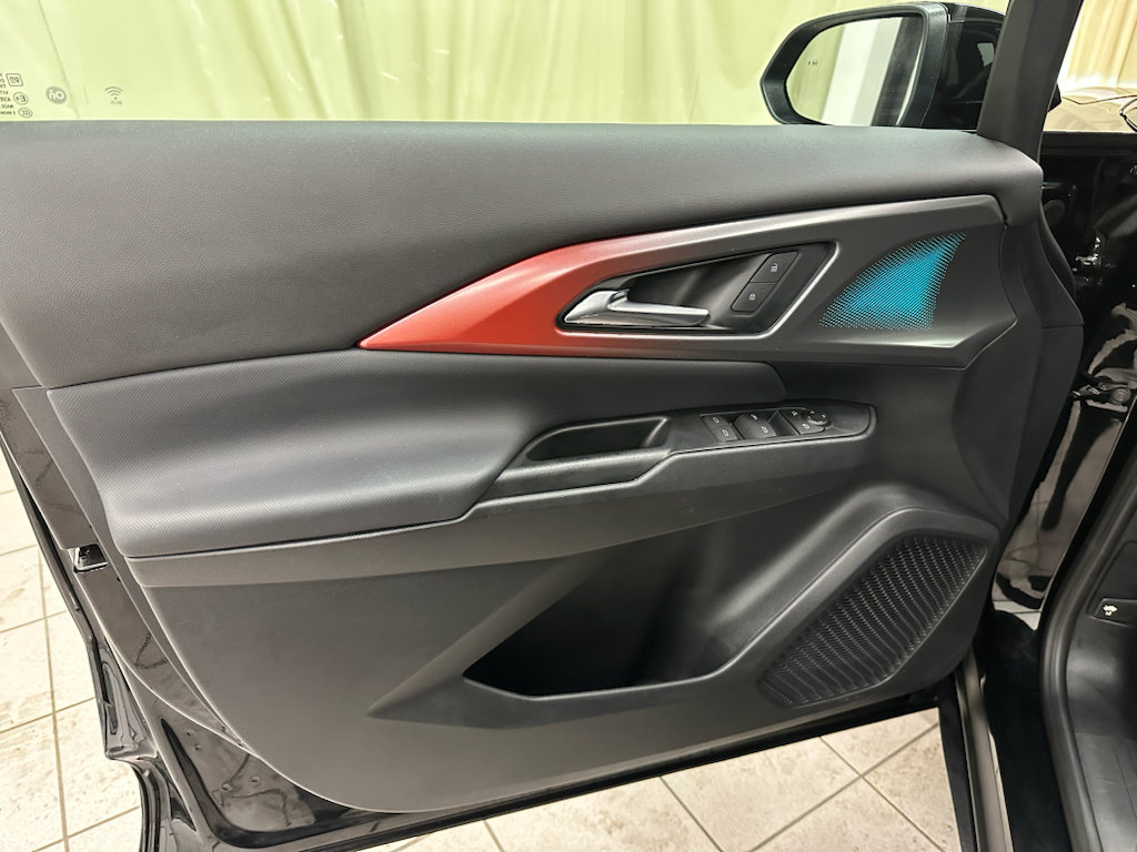 Certified 2024 Chevrolet Equinox EV RS FWD image 25