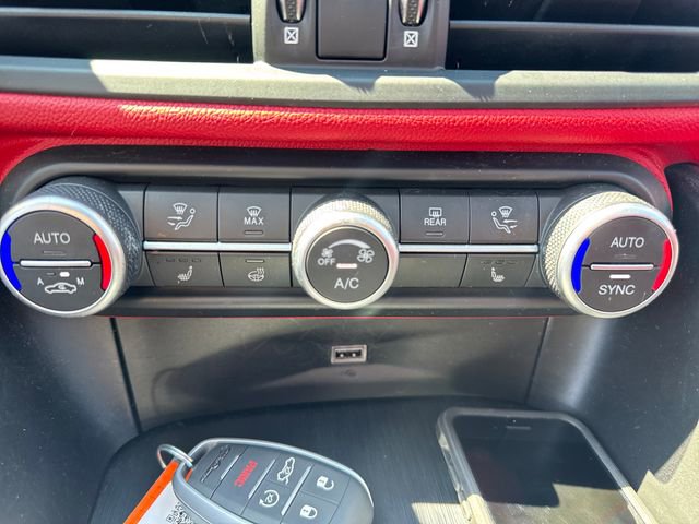 Used 2019 Alfa Romeo Giulia AWD image 62