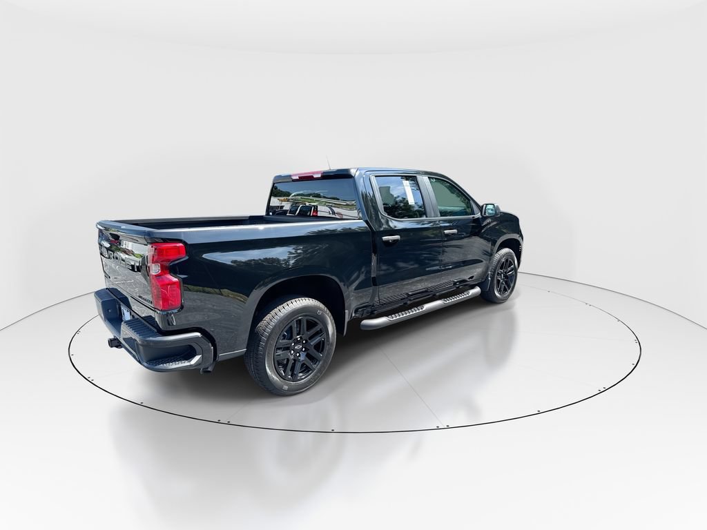 New 2026 Chevrolet Silverado 1500 Custom w/ LPO, Dark Essentials Package RWD image 8