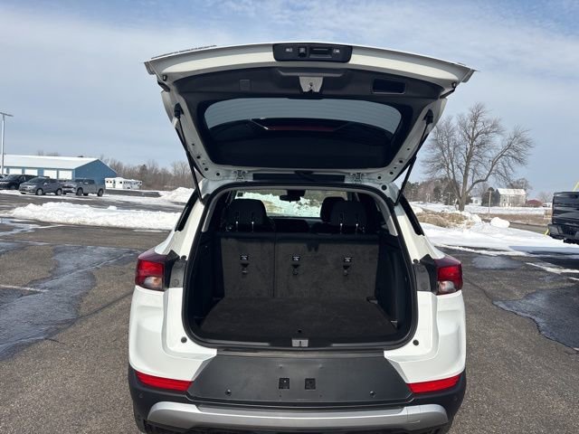 Used 2024 Chevrolet TrailBlazer LT w/ LT Cold Weather Package image 24