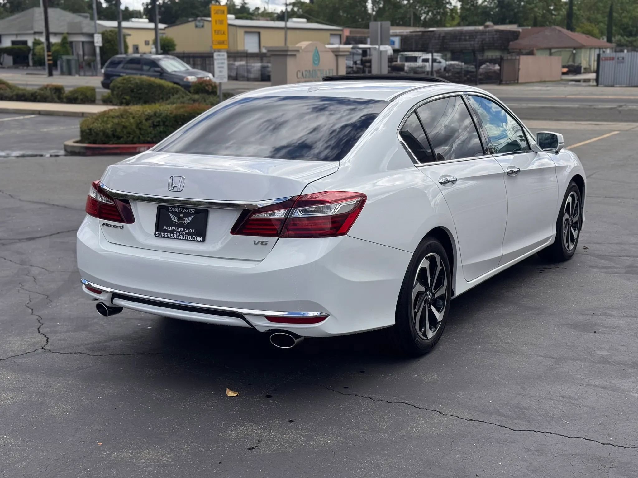 Used 2017 Honda Accord EX-L image 6