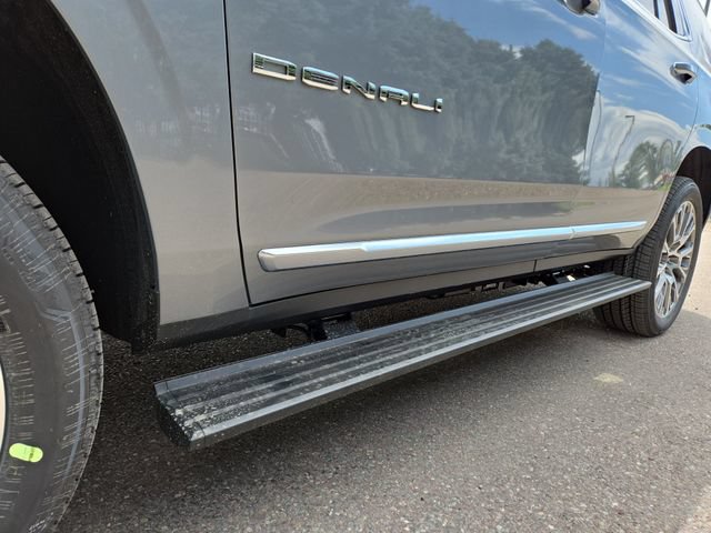 New 2026 GMC Yukon Denali w/ Denali Reserve Package AWD/4WD image 8