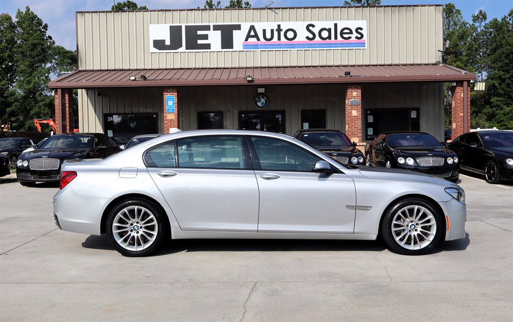 Used 2014 BMW 750Li xDrive AWD/4WD image 7