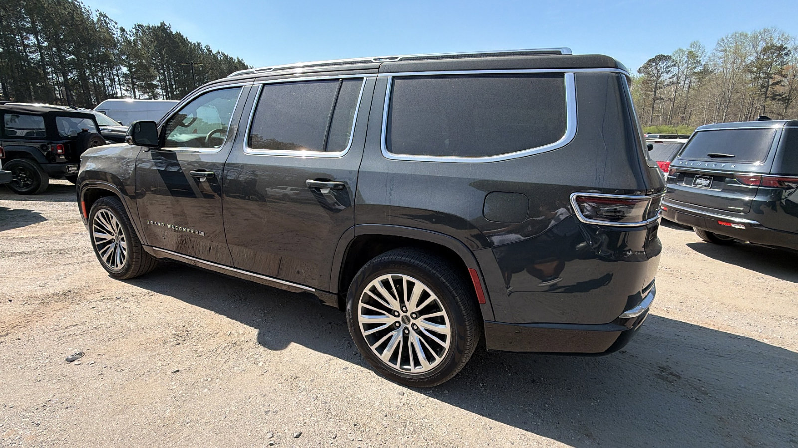 Certified 2025 Jeep Grand Wagoneer 4WD image 10