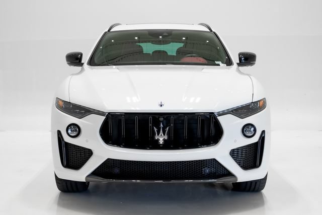 Used 2022 Maserati Levante Trofeo AWD/4WD image 4