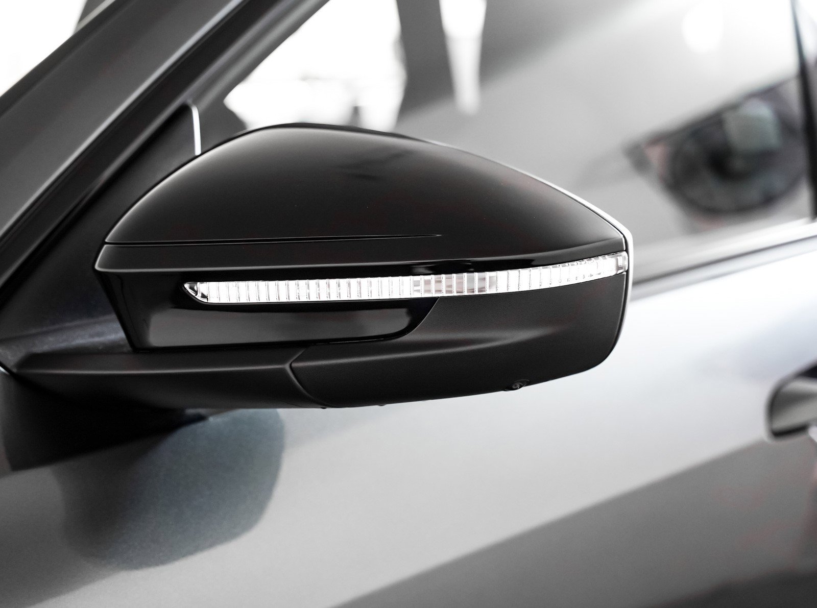 New 2025 Audi SQ5 Premium Plus image 25