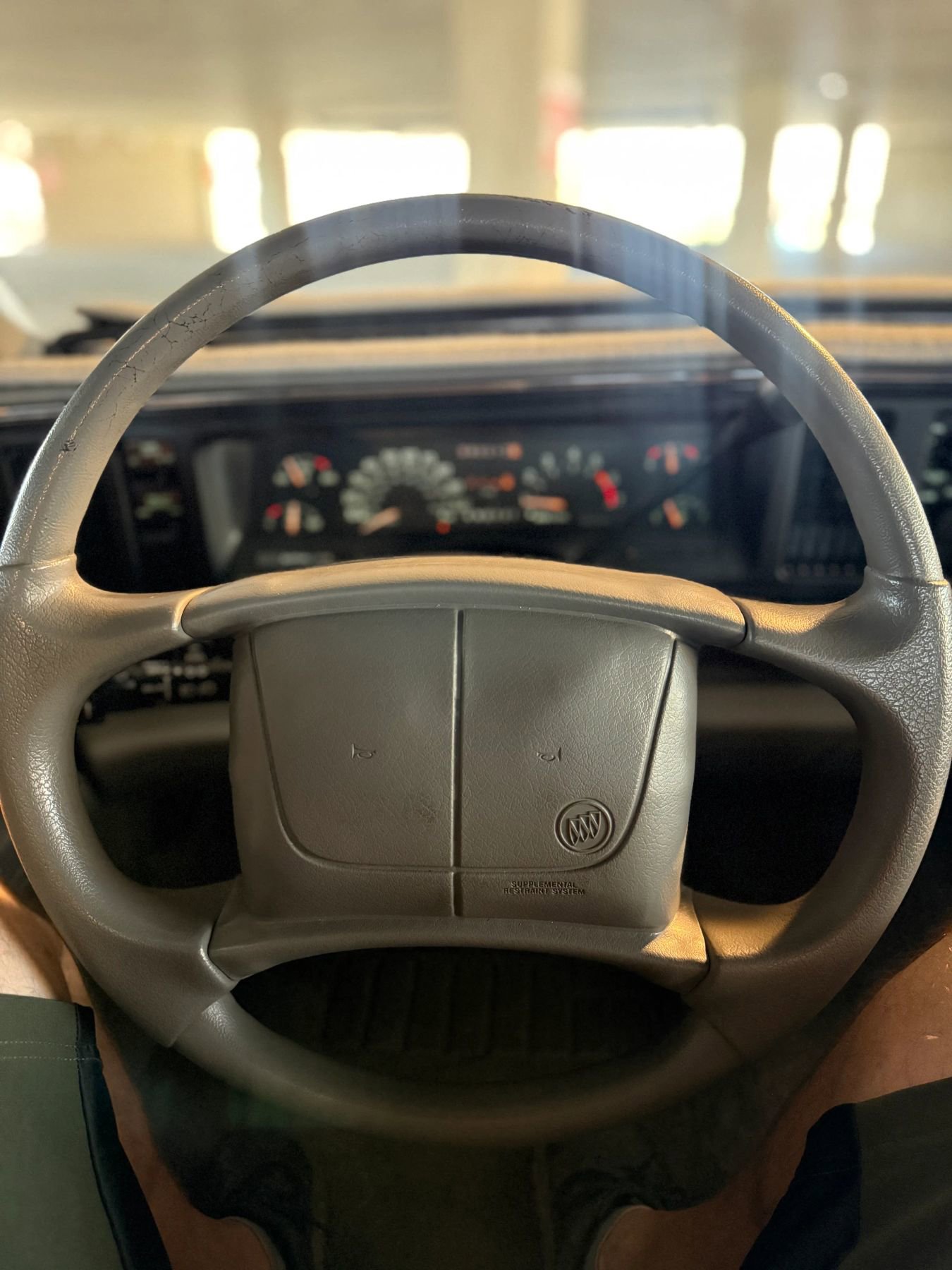 Used 1999 Buick Le Sabre Custom w/ Headliner Lighting Pkg FWD image 32