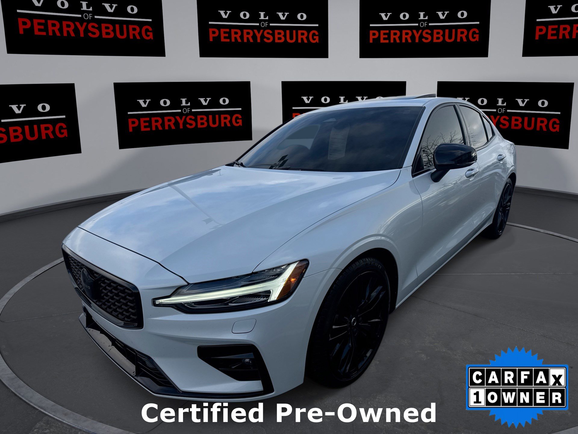 Used 2023 Volvo S60 B5 Plus w/ Climate Package image 1