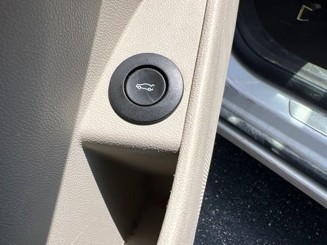 Used 2017 Buick LaCrosse Preferred FWD image 27