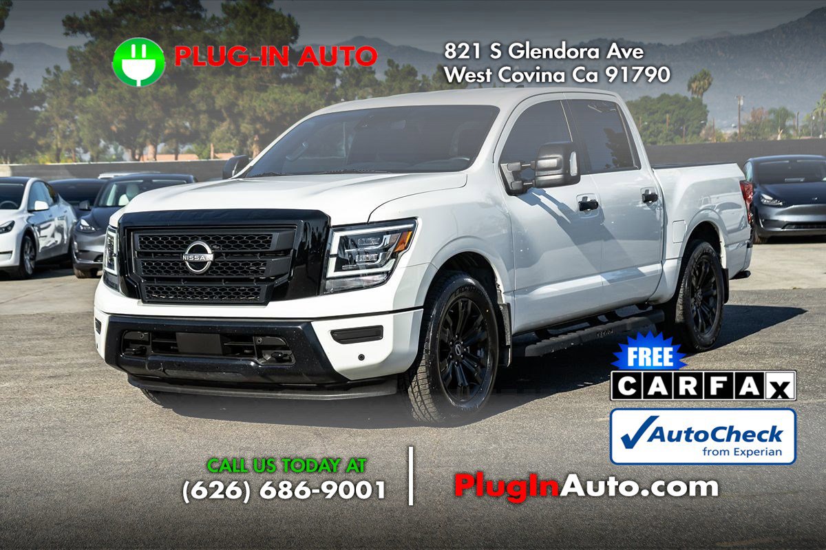Used 2023 Nissan Titan SV w/ SV Convenience Package image 1
