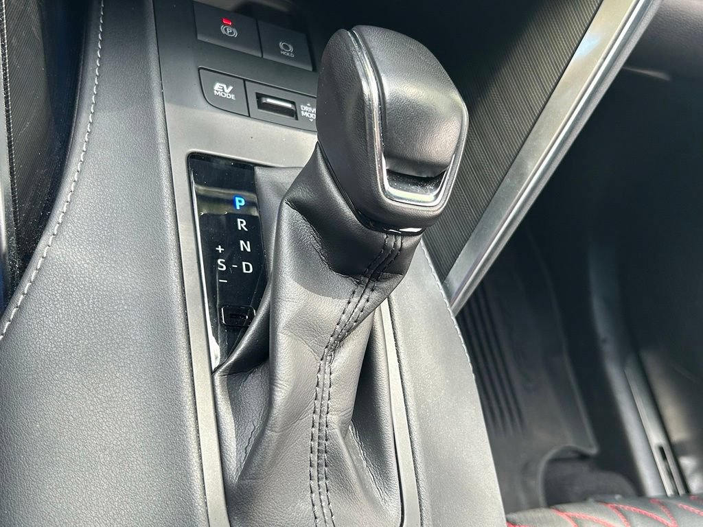 Used 2023 Toyota Venza XLE AWD/4WD image 19