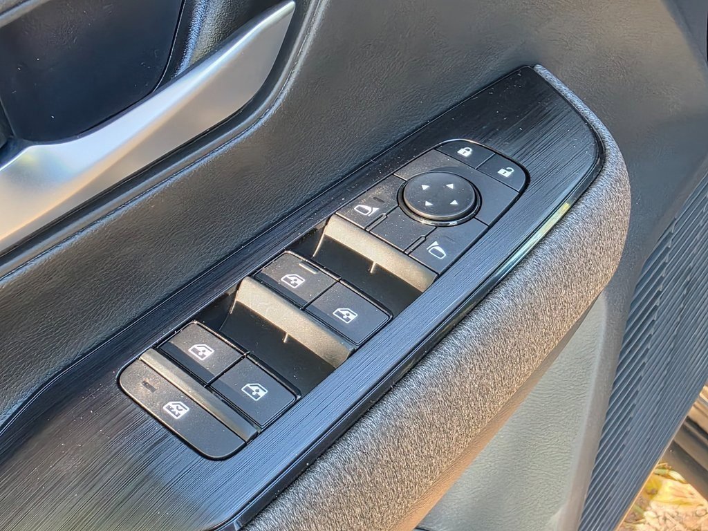 New 2026 Nissan Kicks SV image 15