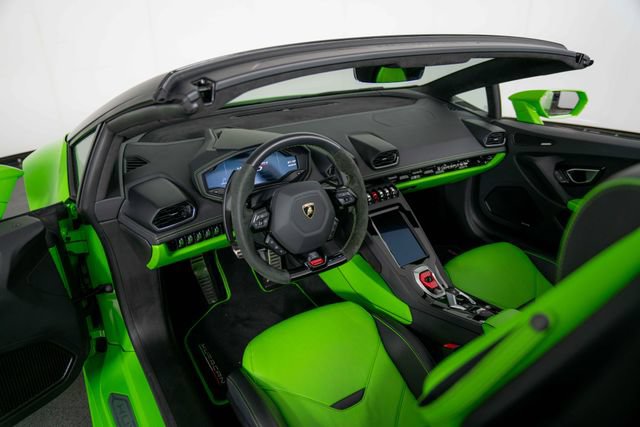 Used 2023 Lamborghini Huracan EVO AWD/4WD image 16