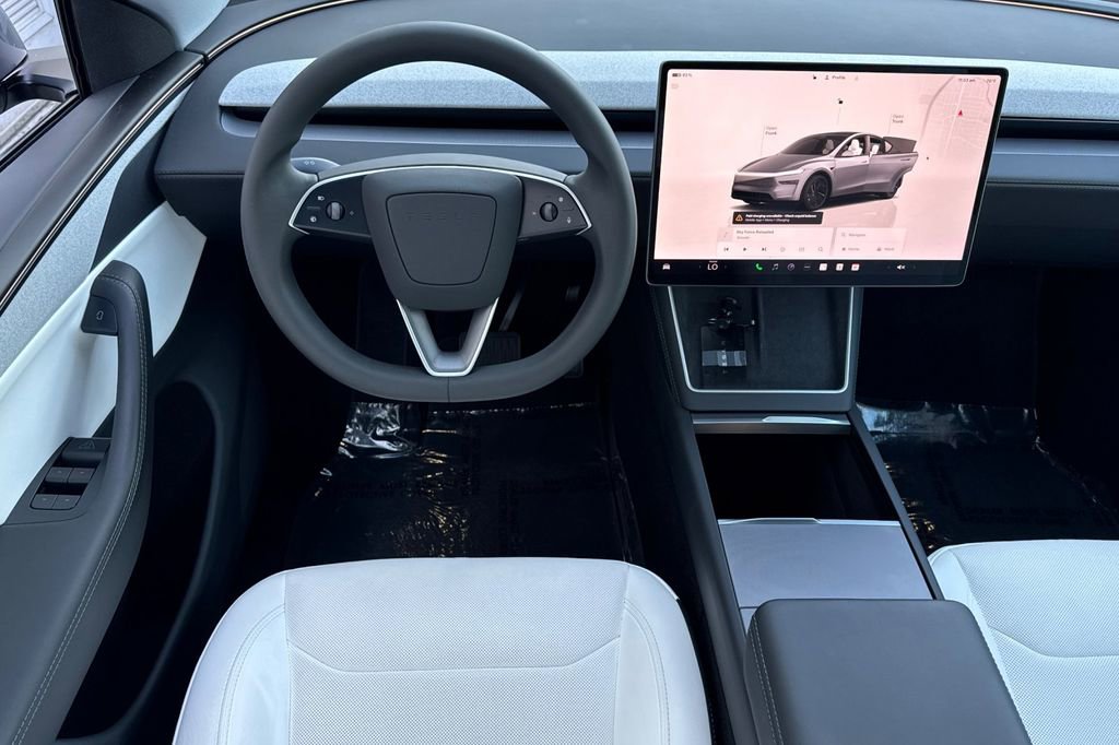 Used 2026 Tesla Model Y 2WD image 13