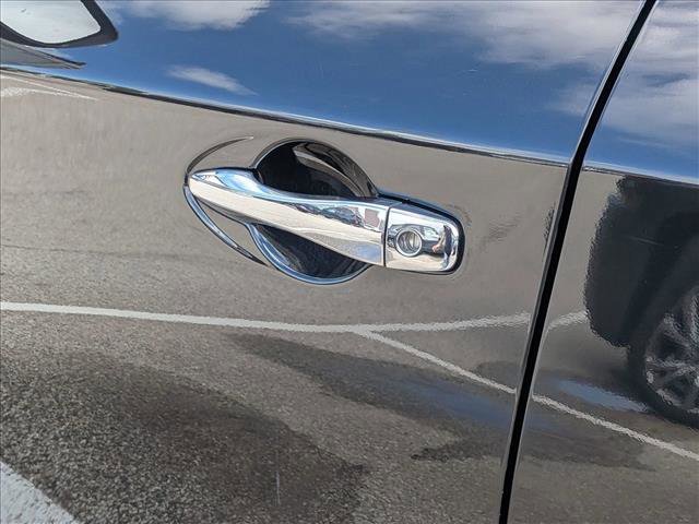 Used 2020 Nissan Pathfinder S AWD/4WD image 13