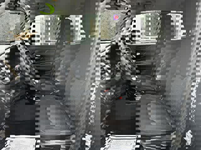 Used 2023 Jeep Renegade Latitude AWD/4WD image 2