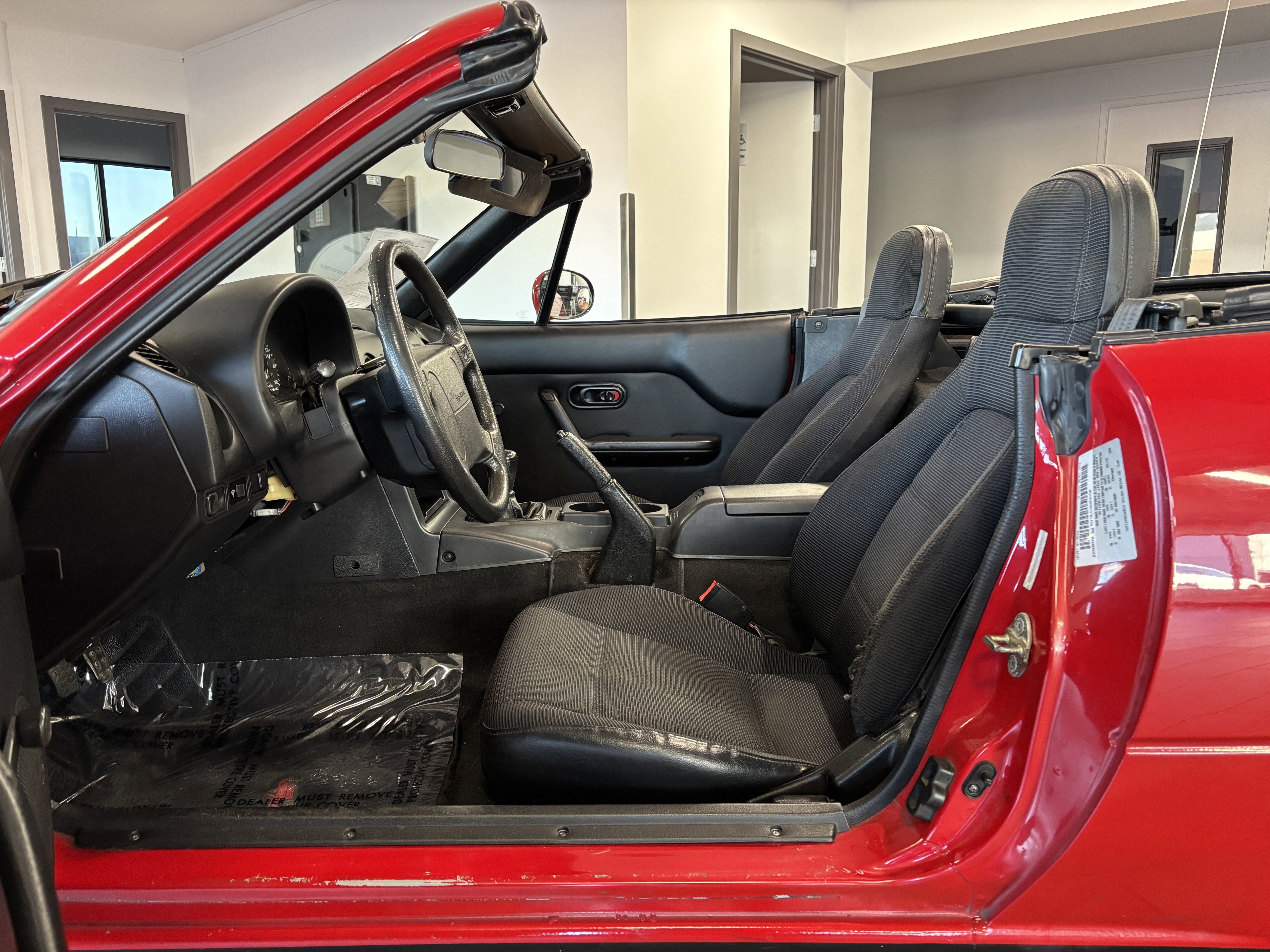 Used 1997 MAZDA MX-5 Miata image 13