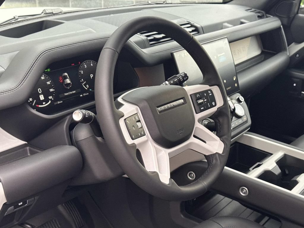 New 2026 Land Rover Defender 110 X-Dynamic SE AWD/4WD image 22