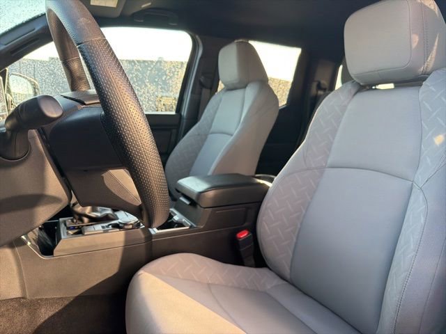Used 2024 Toyota Tacoma SR5 AWD/4WD image 17