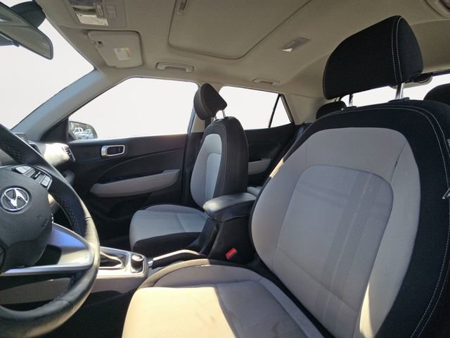 Used 2020 Hyundai Venue SEL w/ Convenience + Premium Package image 5