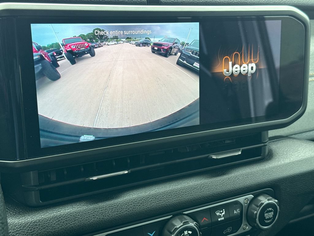 Used 2024 Jeep Wrangler Unlimited Sport AWD/4WD image 25
